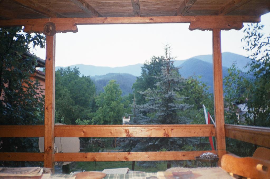 Villa Lilia Apriltsi  Exterior photo